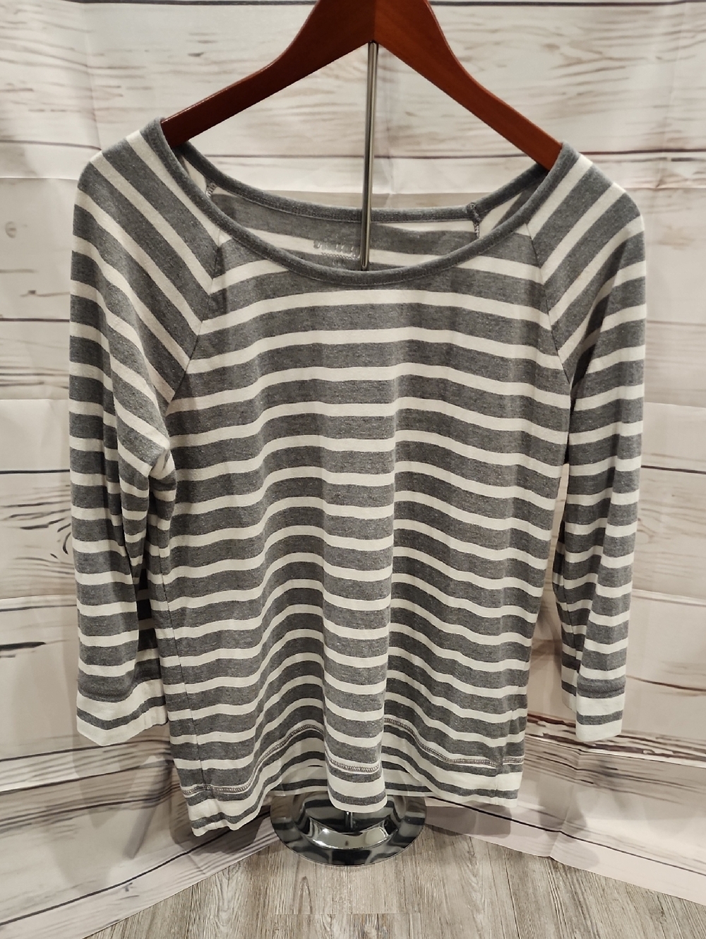 Old Navy Gray and White Striped Knit Top